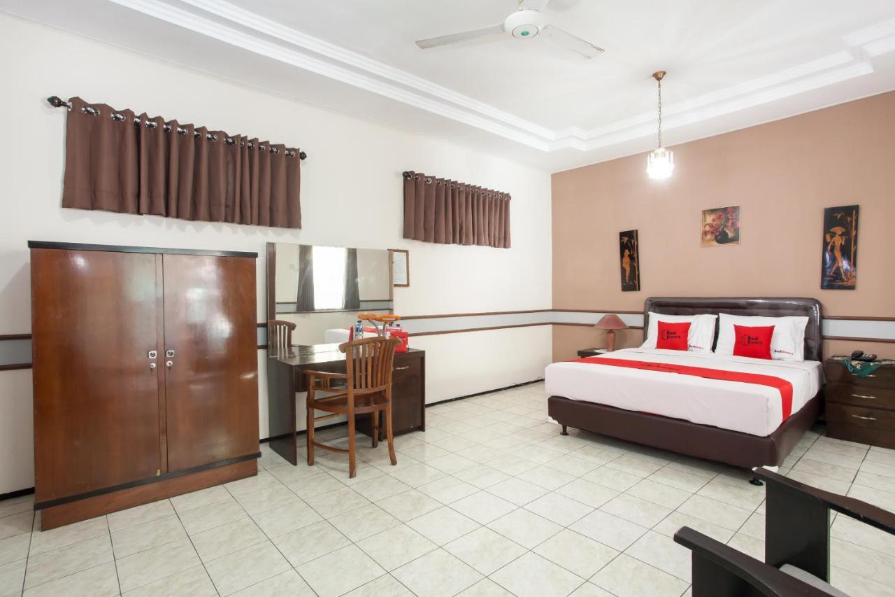 Reddoorz Near Balai Kota Malang Hotel Exterior foto