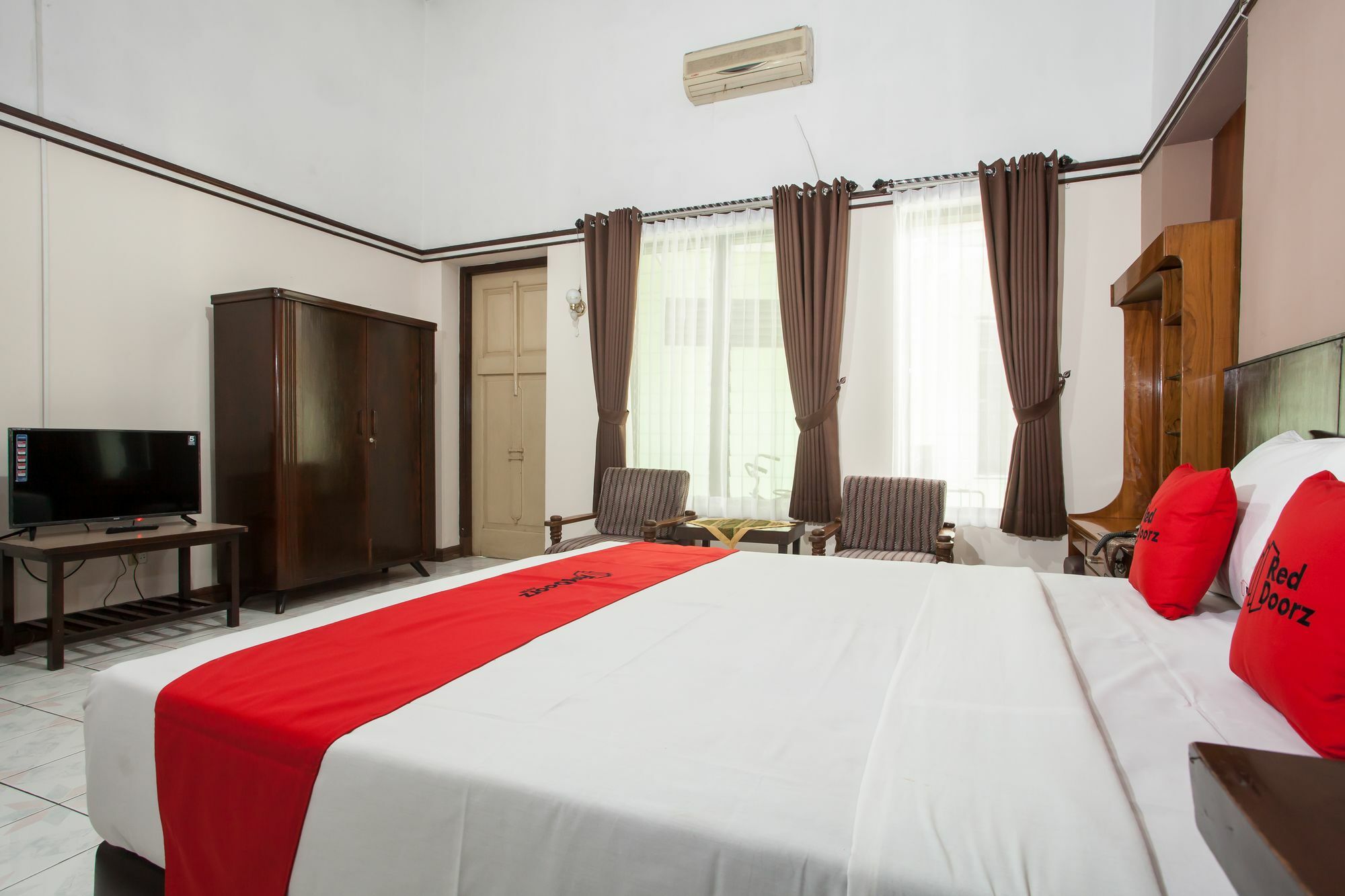 Reddoorz Near Balai Kota Malang Hotel Exterior foto