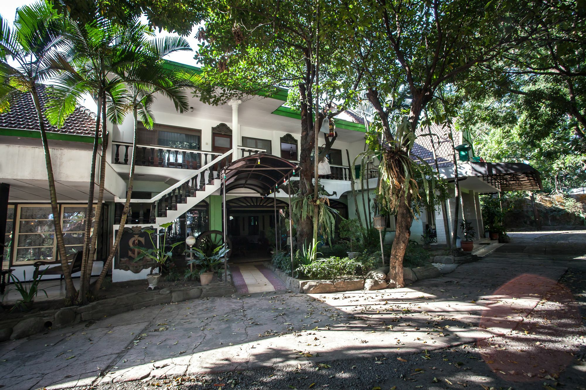 Reddoorz Near Balai Kota Malang Hotel Exterior foto